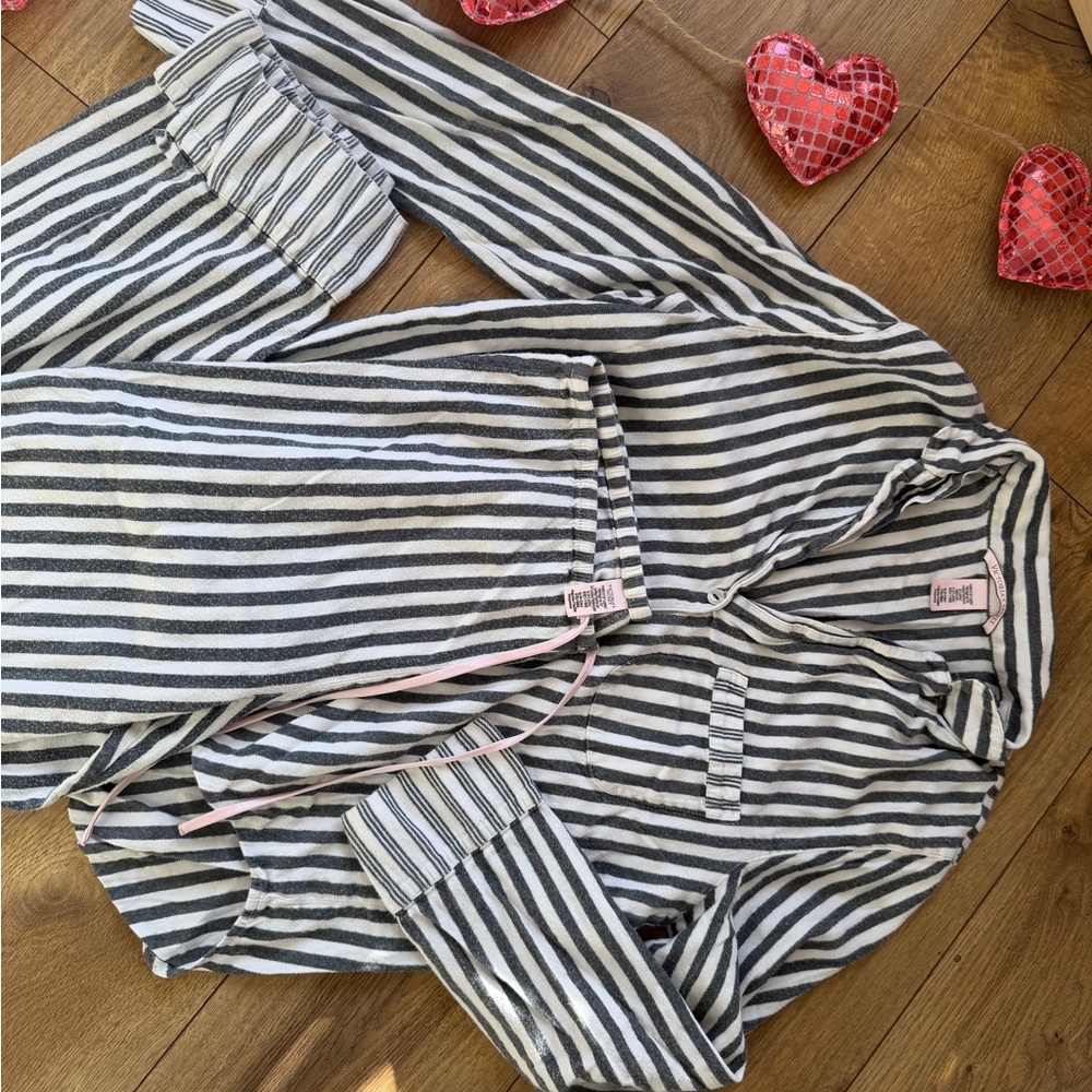 VS Striped Pajama Set - Picture 3 of 4